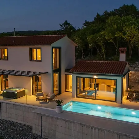Luxurious In * Trget