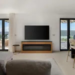 Luxurious In * Trget